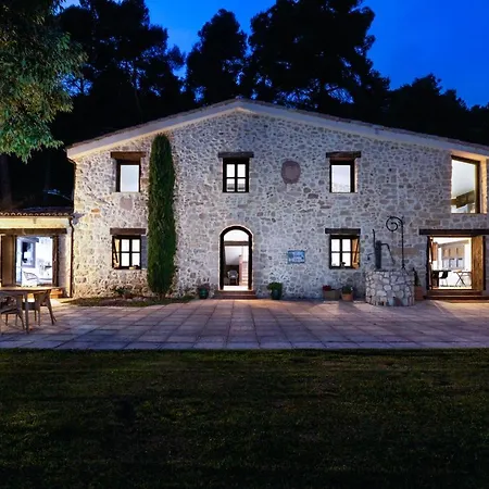 Masia Ventanell Luxury Near Barcelona 4*