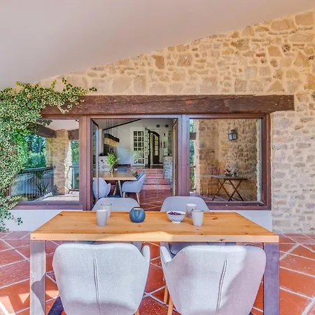 Masia Ventanell Luxury Near Barcelona 4*