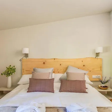 Masia Ventanell Luxury Near Barcelona