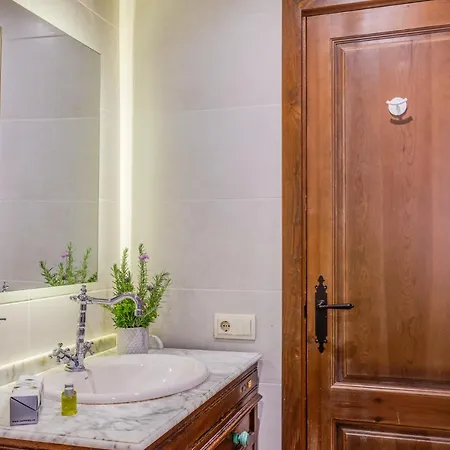 Masia Ventanell Luxury Near Barcelona 4*