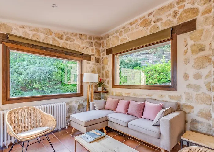 Hotel Masia Ventanell Luxury Near Barcelona La Llacuna
