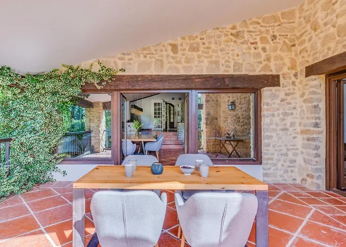 Masia Ventanell Luxury Near Barcelona 4*