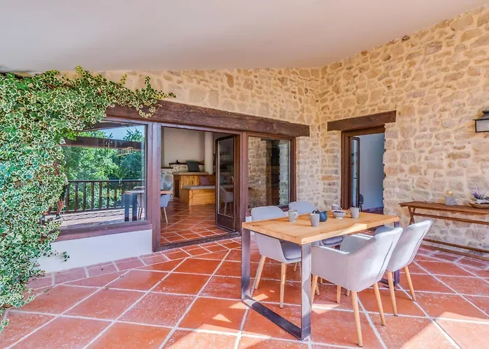 Hotel Masia Ventanell Luxury Near Barcelona La Llacuna
